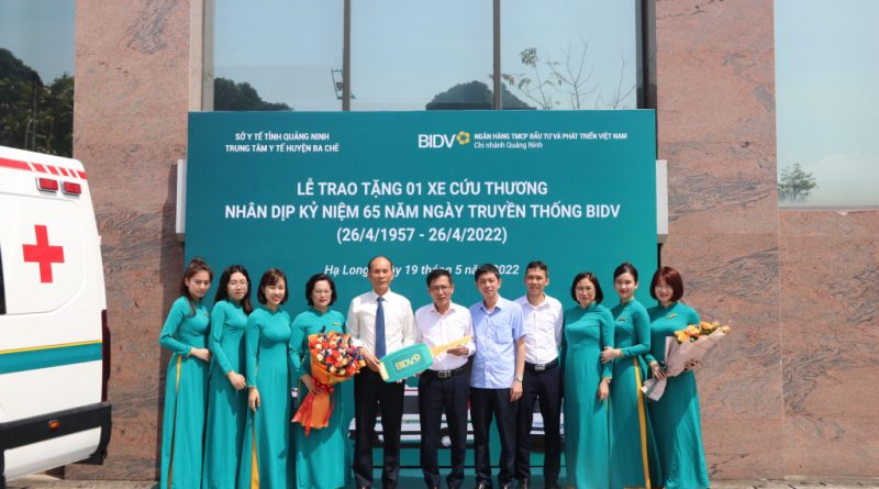 BIDV Quảng Ninh tặng xe cứu thương cho TTYT Ba Chẽ